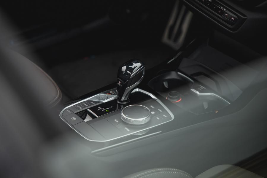 Детали интерьера BMW 228i xDrive Gran Coupe M Sport (F44) 2020 года  (NA) (фото 20 из 40)